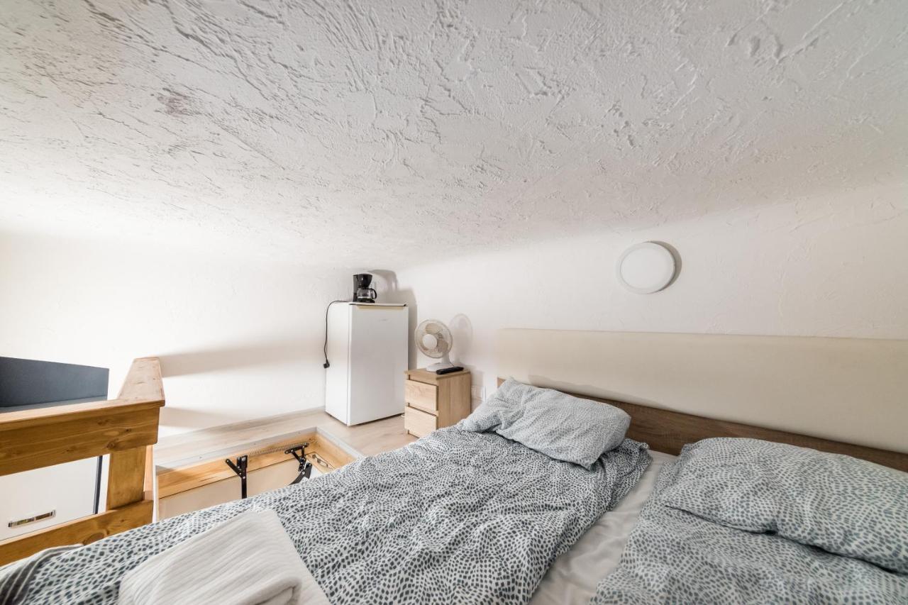Micro Apartments 2,5 Qm - Najmniejsze Apartamenty Swiata 2,5 Mkw Krakow Exterior photo