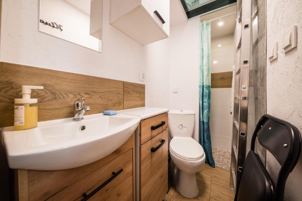 Micro Apartments 2,5 Qm - Najmniejsze Apartamenty Swiata 2,5 Mkw Krakow Exterior photo