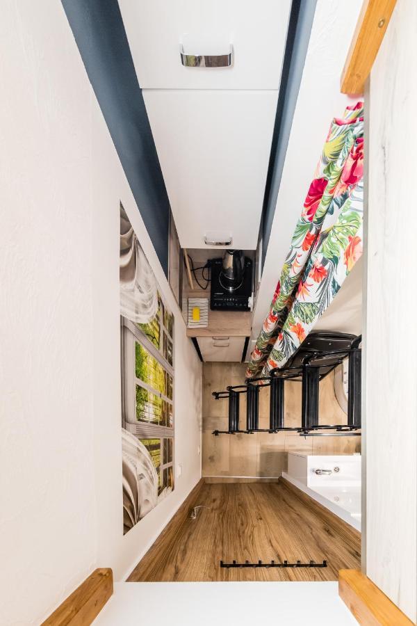 Micro Apartments 2,5 Qm - Najmniejsze Apartamenty Swiata 2,5 Mkw Krakow Exterior photo