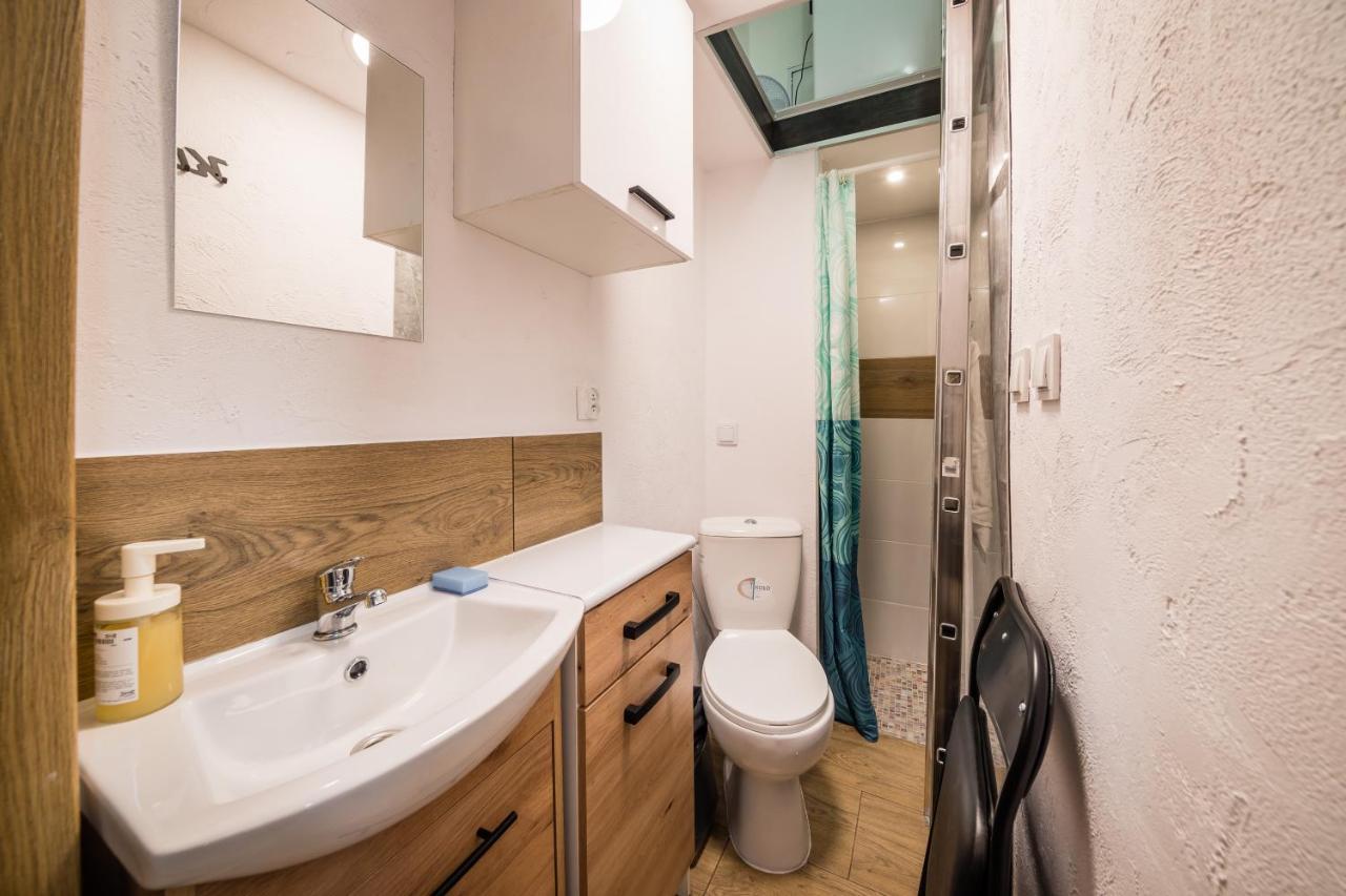 Micro Apartments 2,5 Qm - Najmniejsze Apartamenty Swiata 2,5 Mkw Krakow Exterior photo