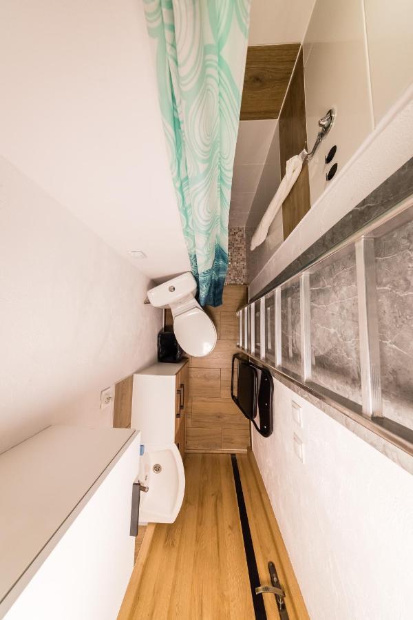 Micro Apartments 2,5 Qm - Najmniejsze Apartamenty Swiata 2,5 Mkw Krakow Exterior photo